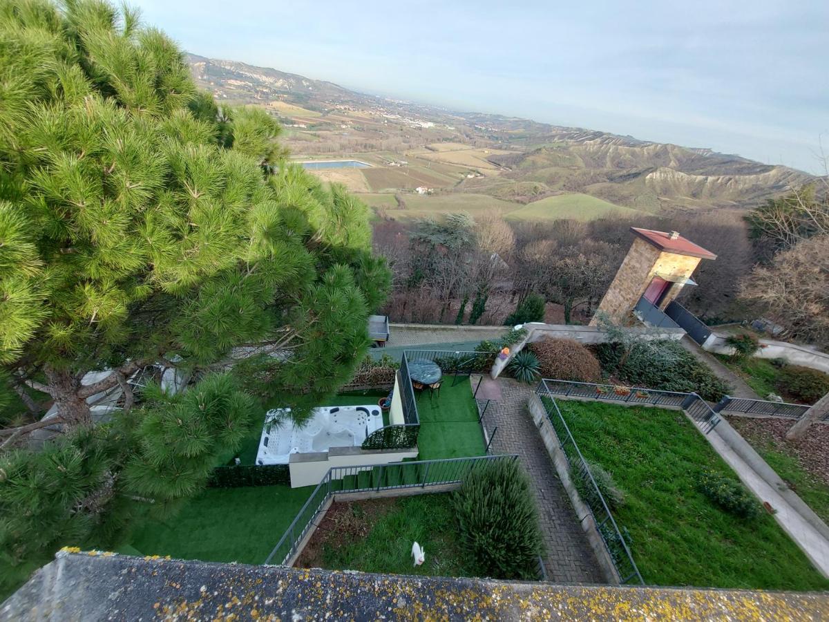Апартаменты Bella Vista Tossignano Экстерьер фото